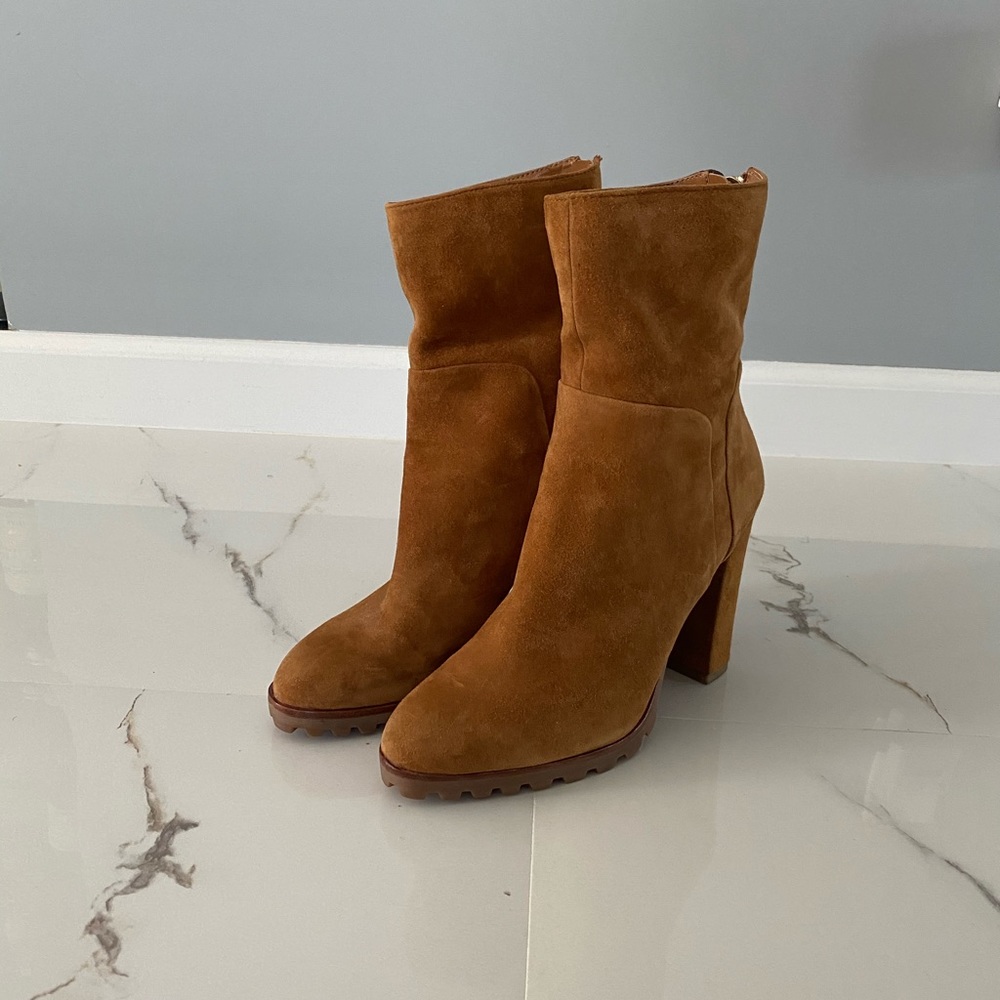 💫Aldo Camel Suede booties 💫